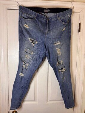 Torrid Bombshell Skinny Premium Stretch High-Rise Destructed Jean 24T Tall!